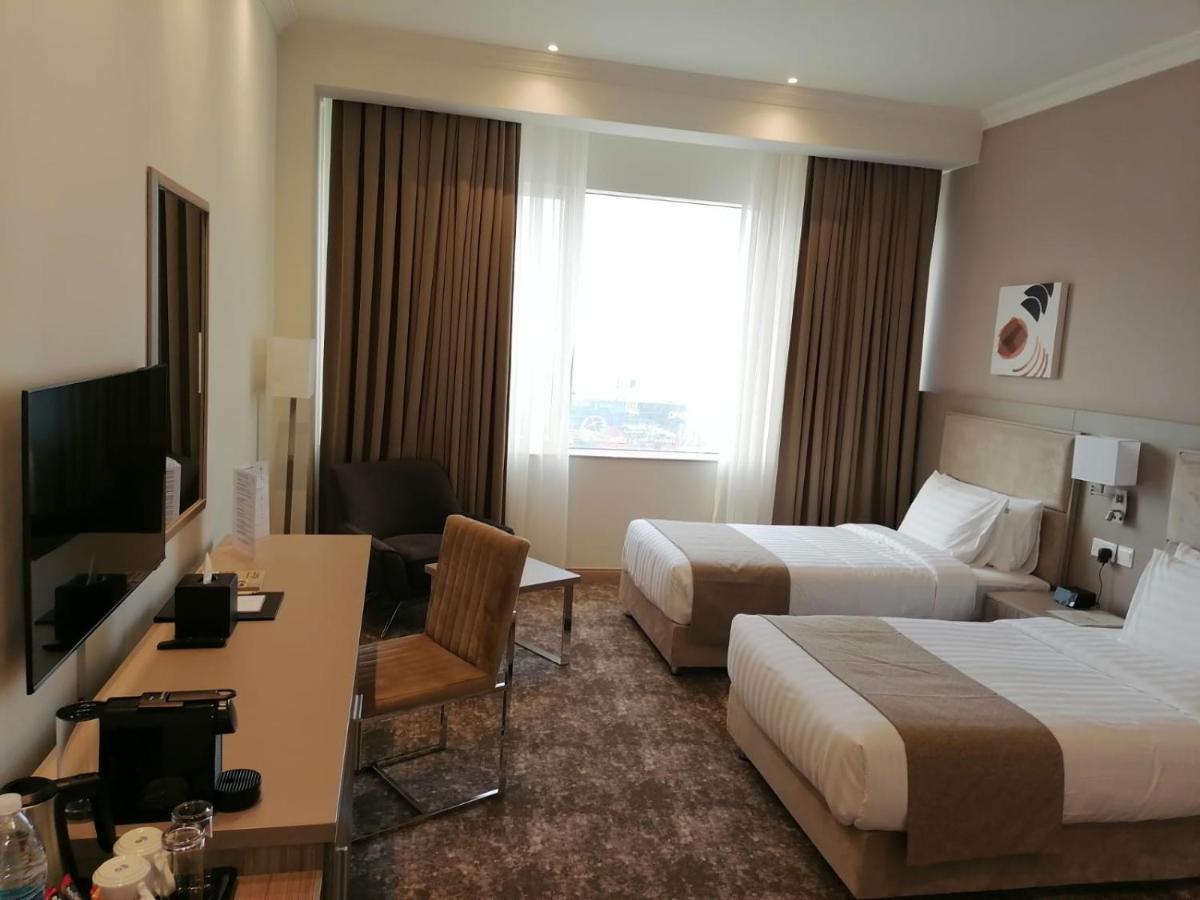Gloria Hotel & Suites Doha Bagian luar foto