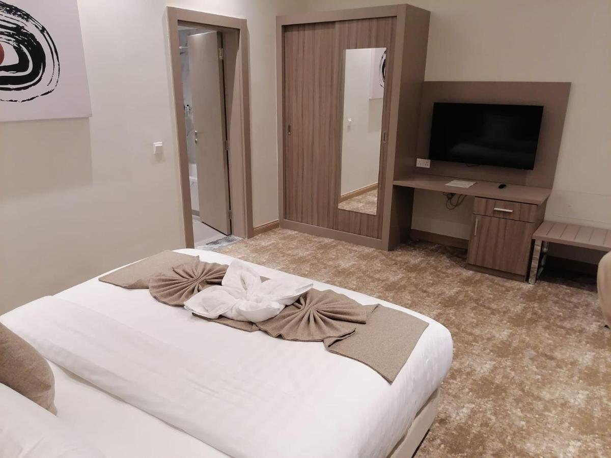 Gloria Hotel & Suites Doha Bagian luar foto
